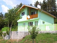 House_for_sale_on_a_lake