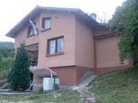 House for sale near lake