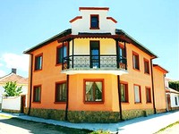 Houses in Pavel Banya