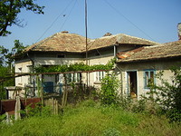 Small Cozy Village House Near General Toshevo