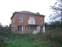 House for renovation near Sredets