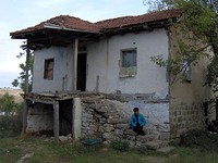 Cheap Old HouseNot Far From Sea