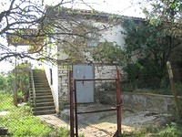 Large house for sale near Sredets
