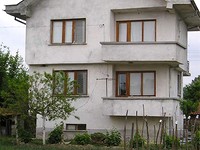 house with nice mountain views