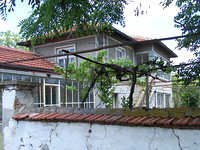 Property Near Yambol and a Lake